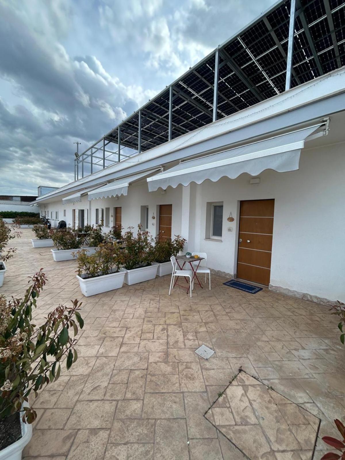 Hotel Park And House Sopramarzo Bari Esterno foto